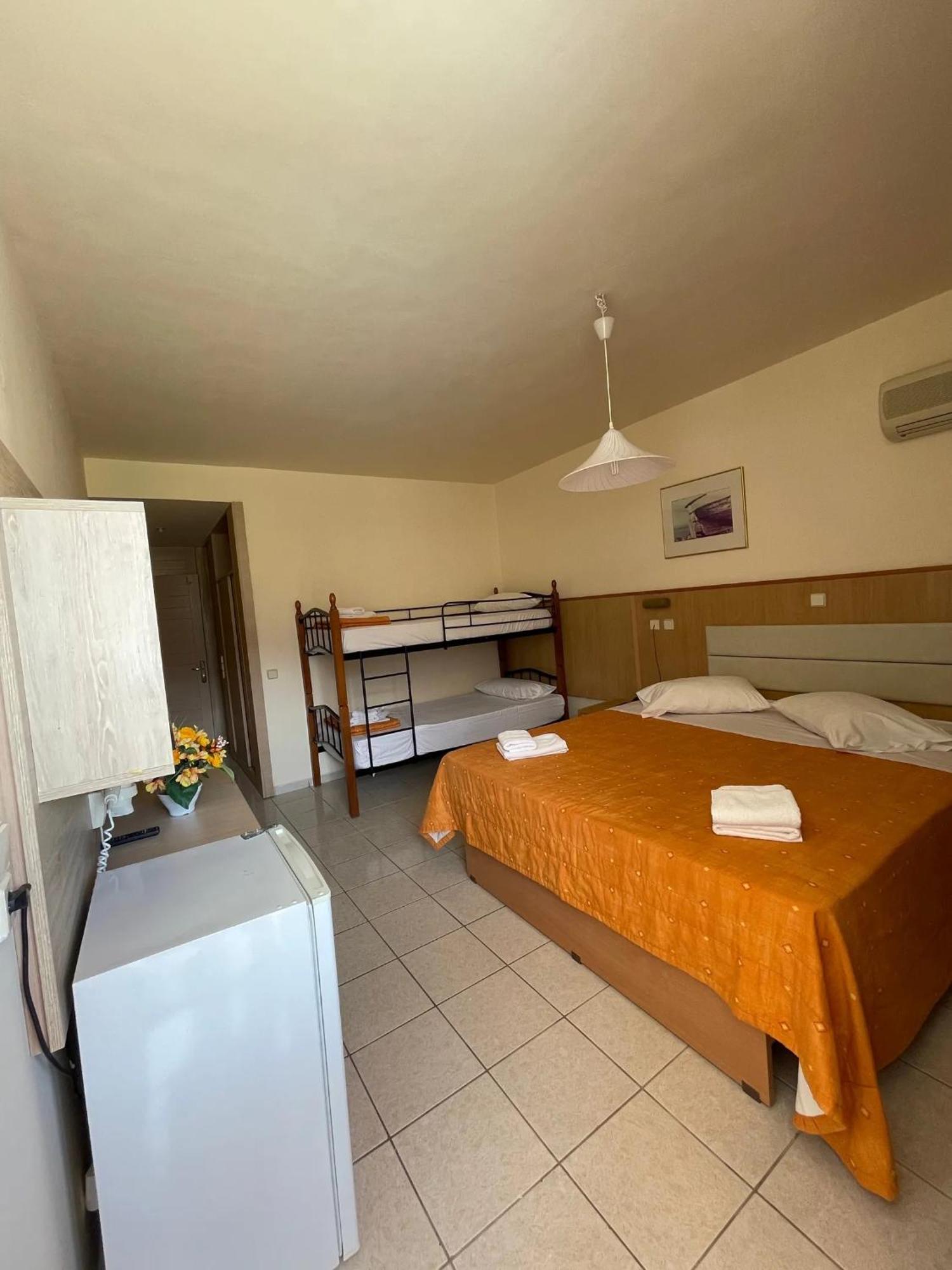 Eri Beach & Village Hotel Hersonissos  Exterior photo