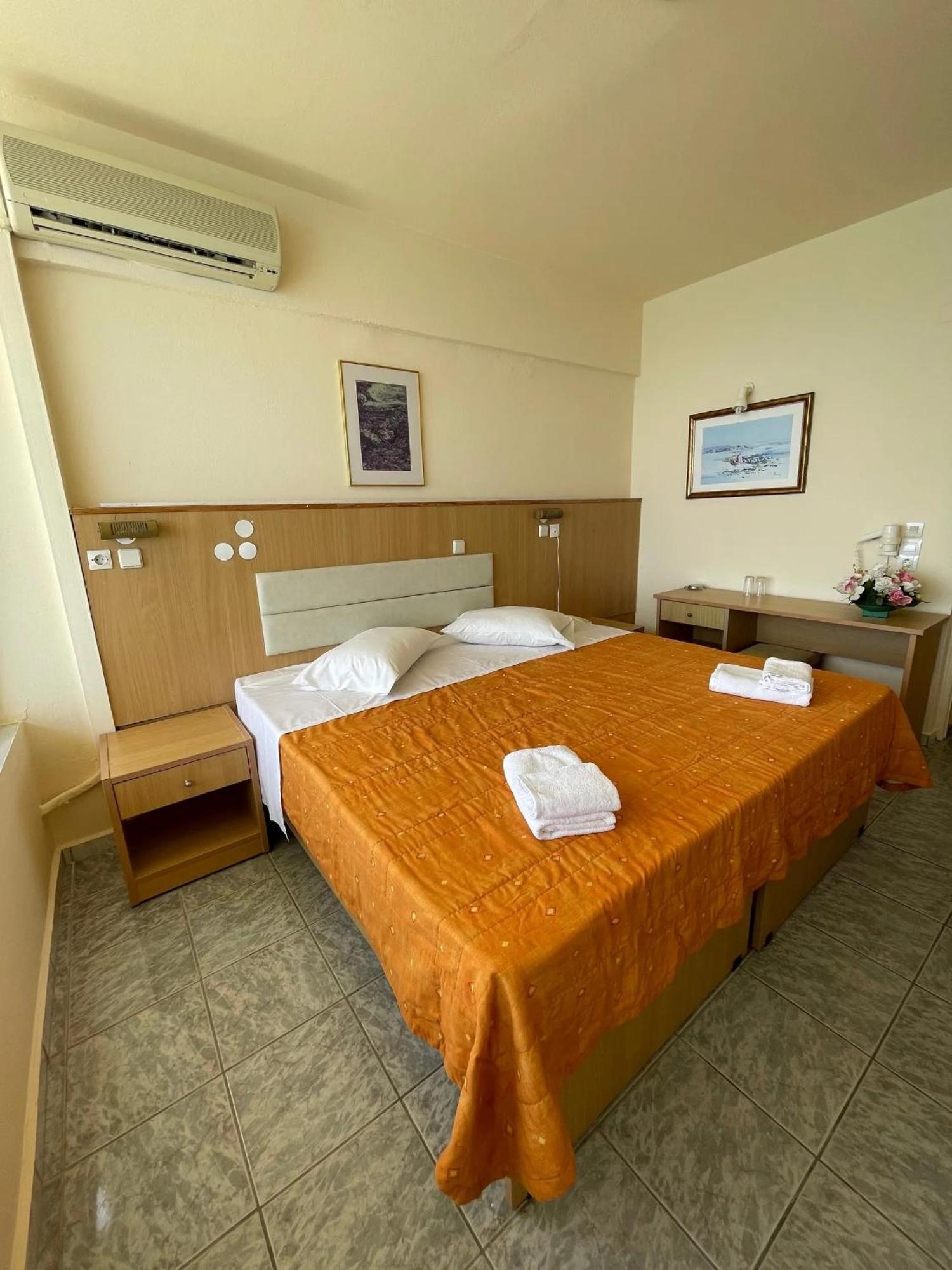 Eri Beach & Village Hotel Hersonissos  Exterior photo